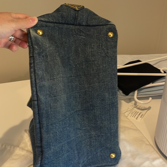 Prada Canapa with dust bag and cards - Picture 4 of 10